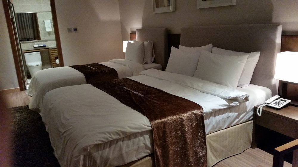 Hyunjin Tourist Hotel Donghae Esterno foto